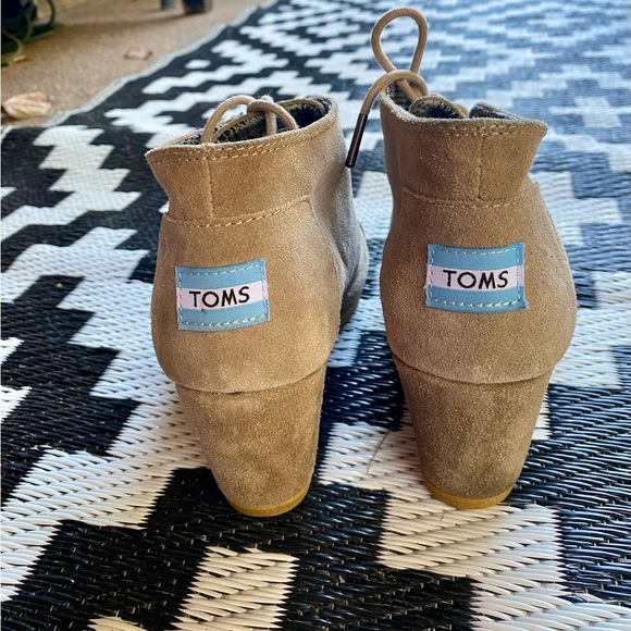 TOMS Rex Hidden Wedge Heel Bootie - Women Lace Up Oxford Ankle Boots - Picture 2 of 5